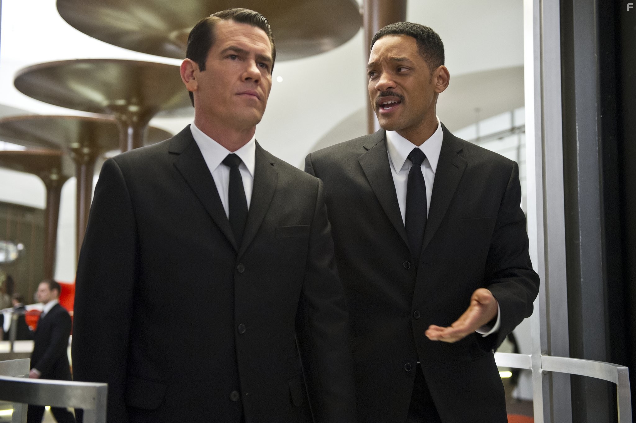 Will Smith and Josh Brolin in Люди в черном 3 (2012)