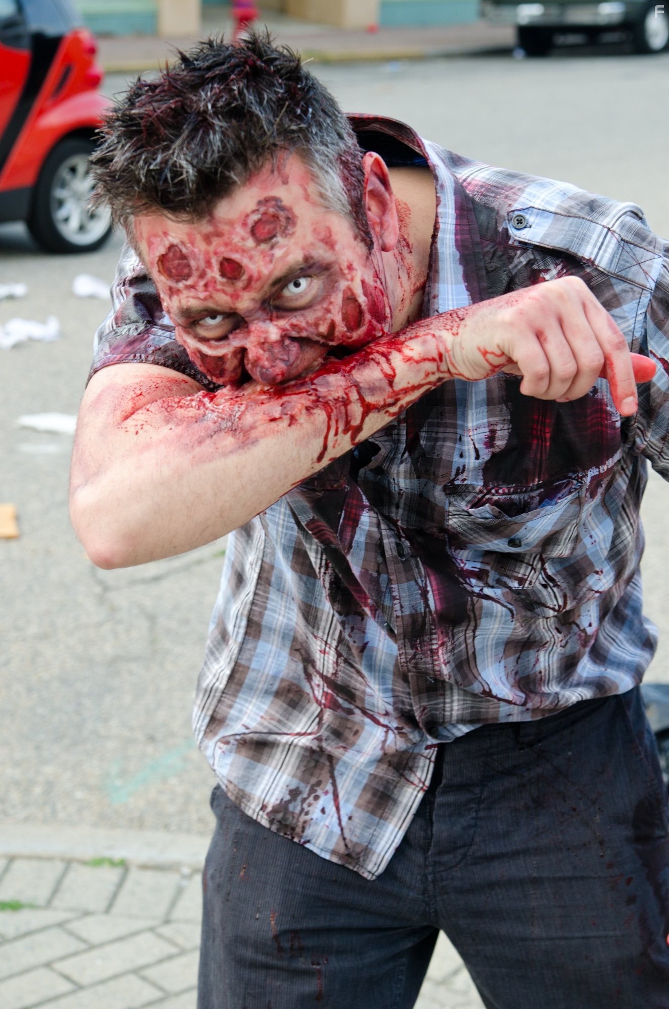 Shane O'Brien in Останки (2011)