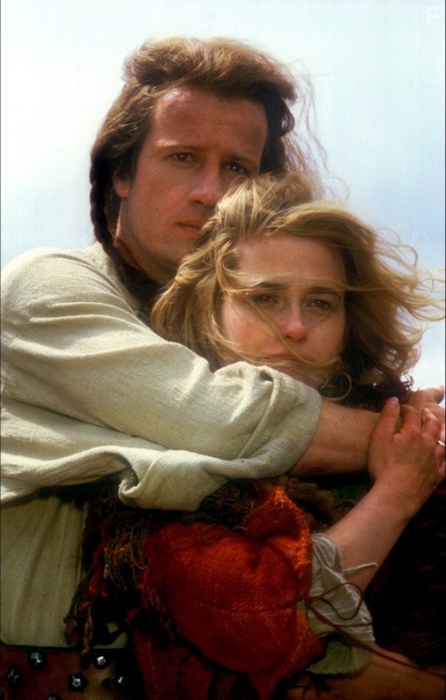 Christopher Lambert and Roxanne Hart in Горец (1986)