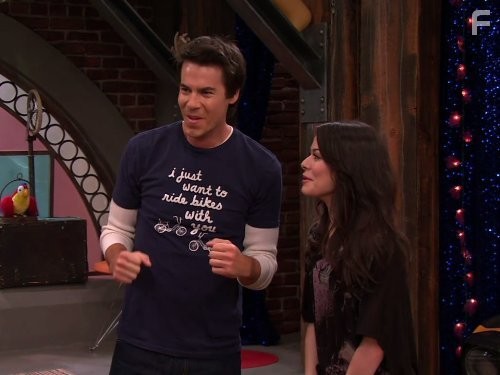 Jerry Trainor and Miranda Cosgrove in АйКарли (2007)