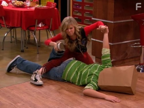 Jennette McCurdy in АйКарли (2007)