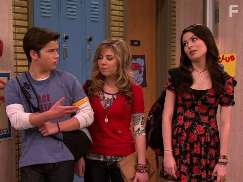 Nathan Kress, Miranda Cosgrove, and Jennette McCurdy in АйКарли (2007)