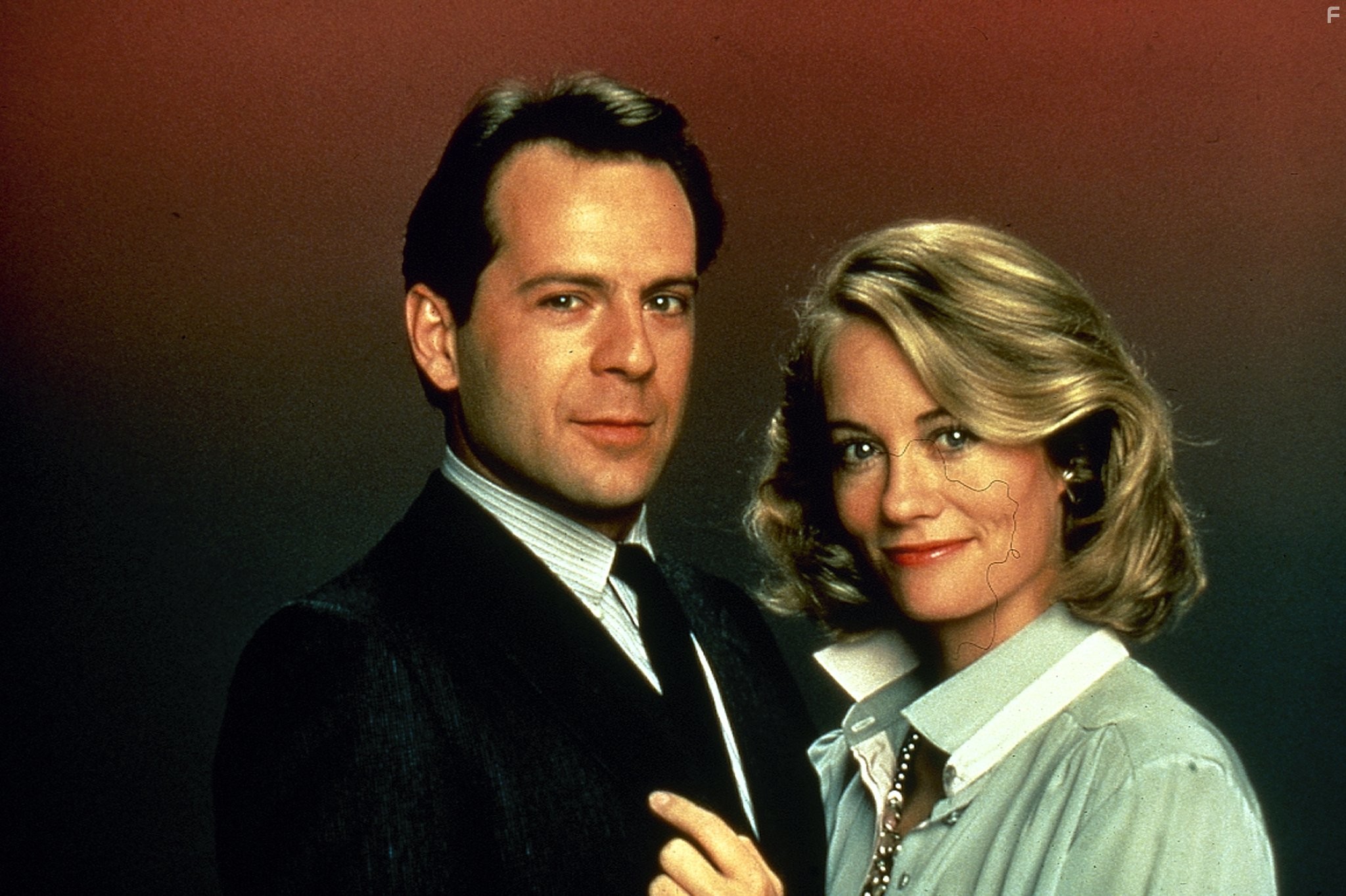 Bruce Willis and Cybill Shepherd in Детективное агентство 'Лунный свет' (1985)