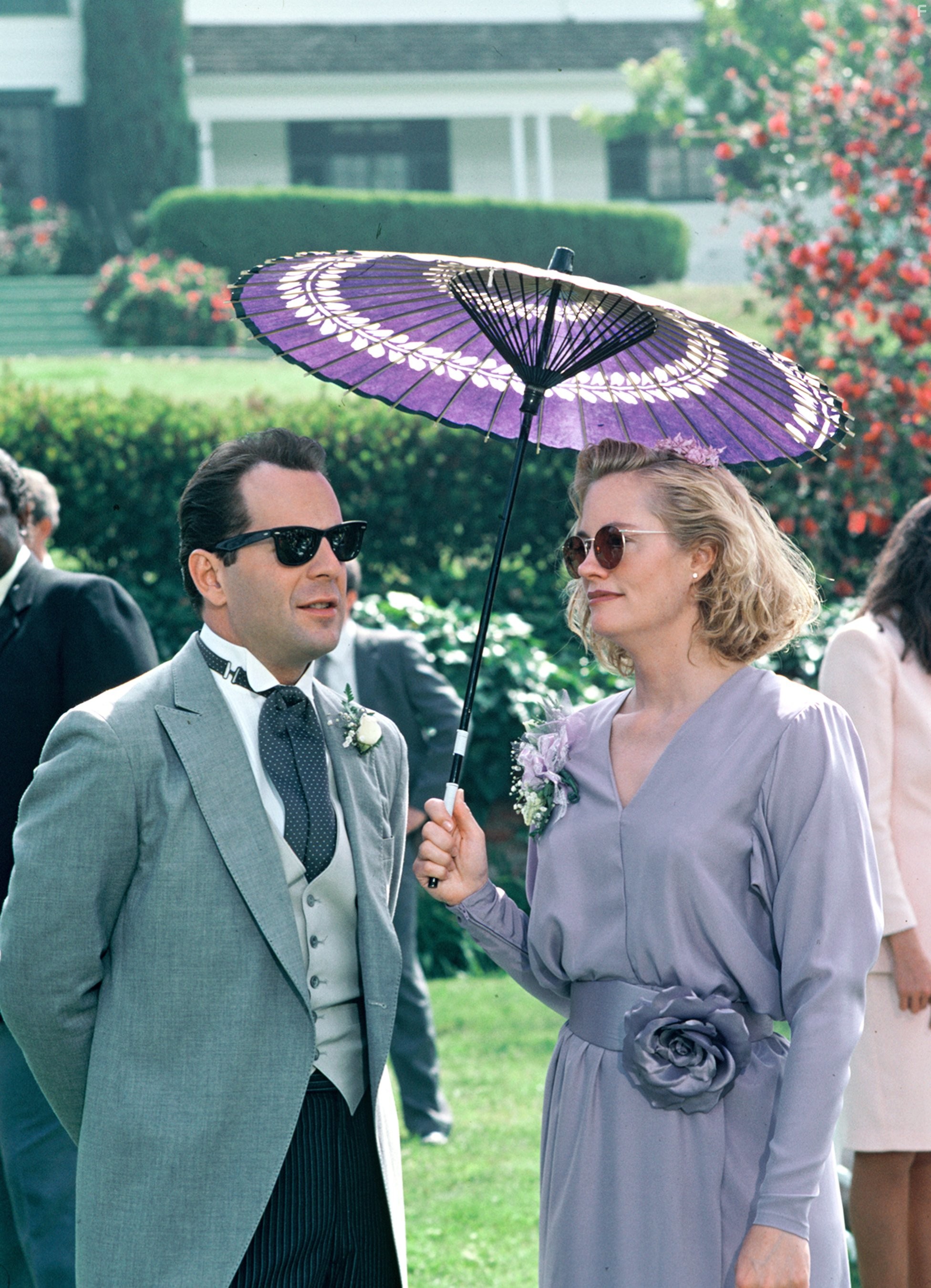 Bruce Willis and Cybill Shepherd in Детективное агентство 'Лунный свет' (1985)