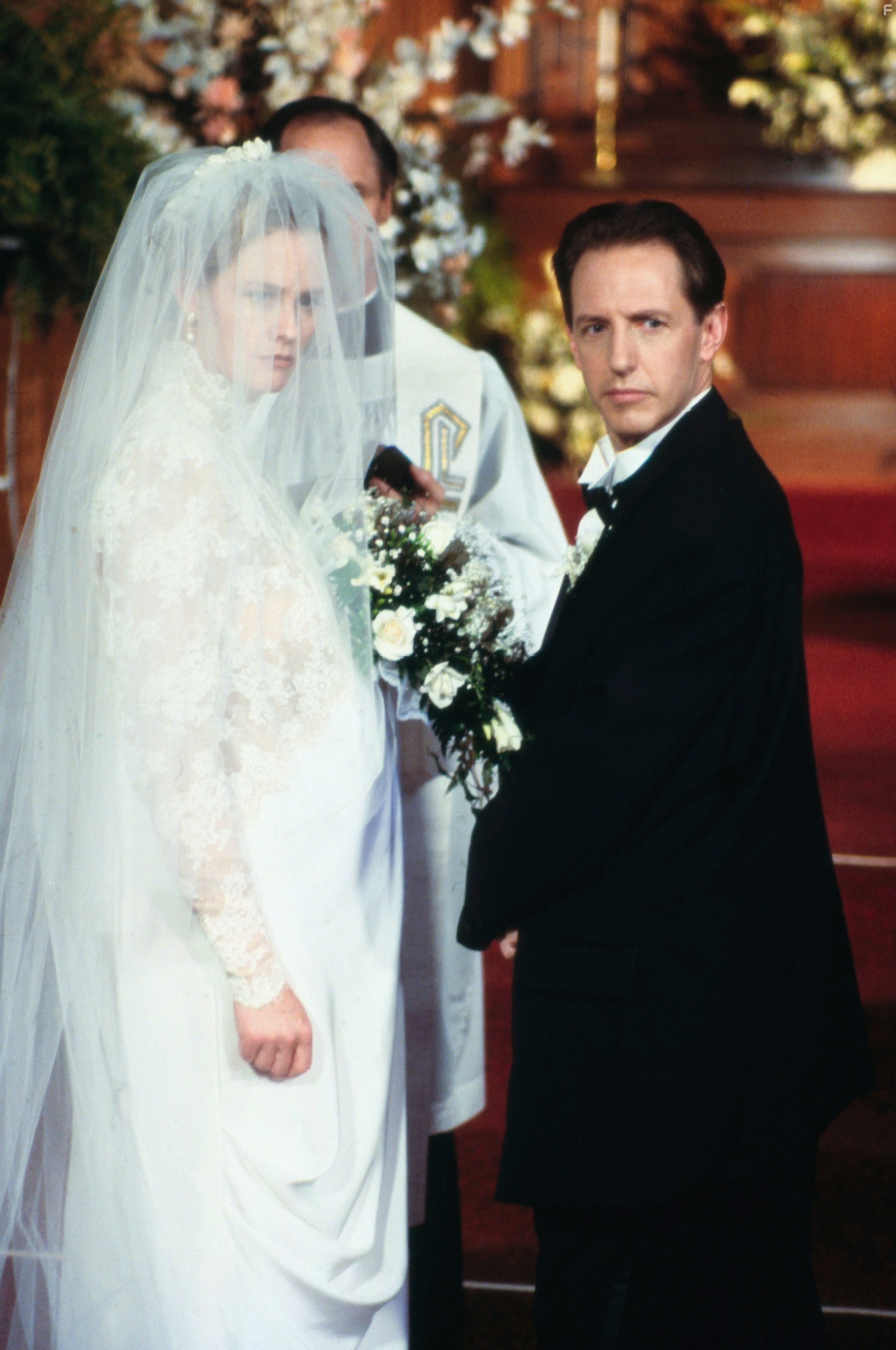 Cybill Shepherd and Dennis Dugan in Детективное агентство 'Лунный свет' (1985)