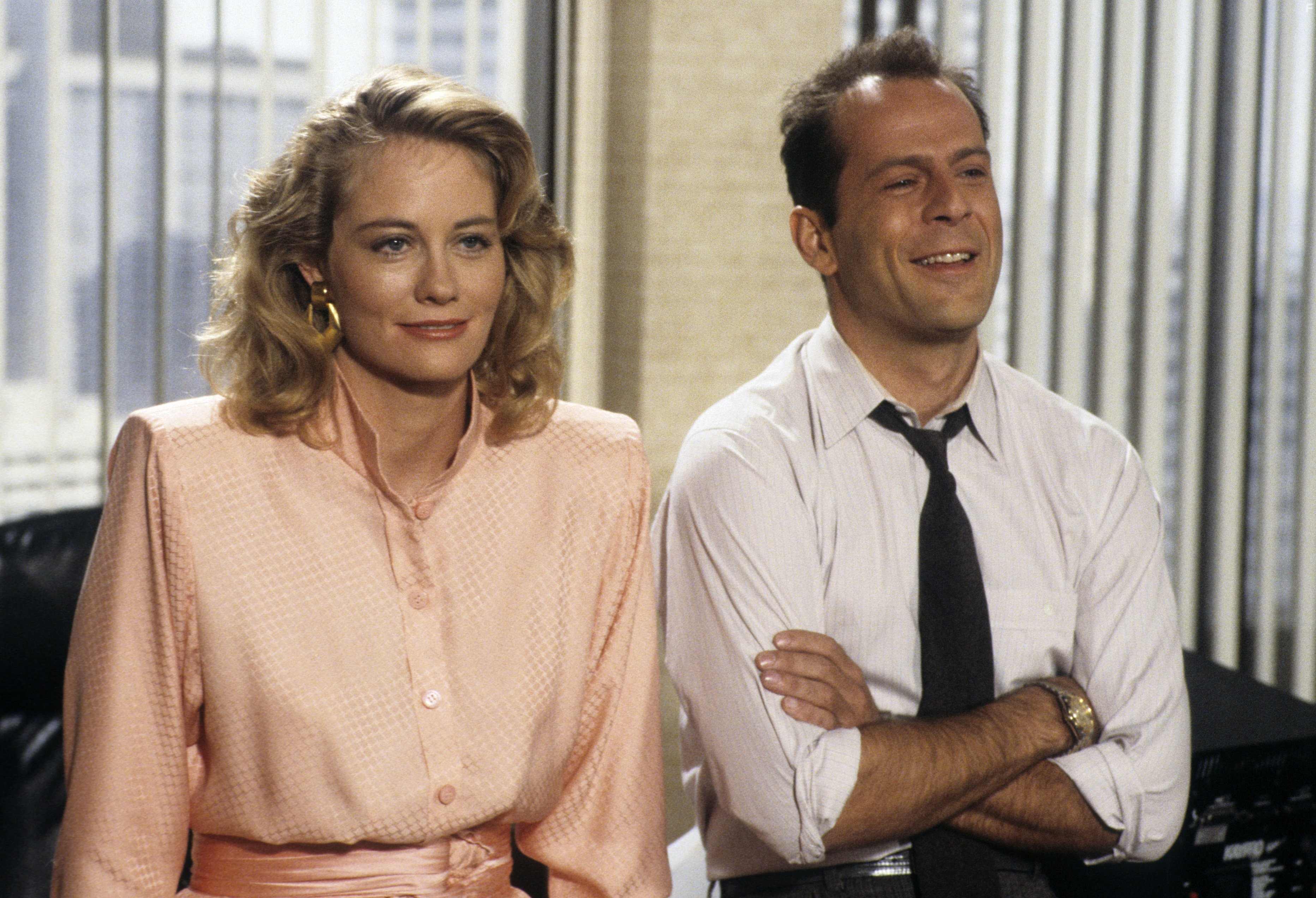 Bruce Willis and Cybill Shepherd in Детективное агентство 'Лунный свет' (1985)
