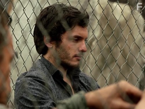 Mat Vairo in Революция (2012)