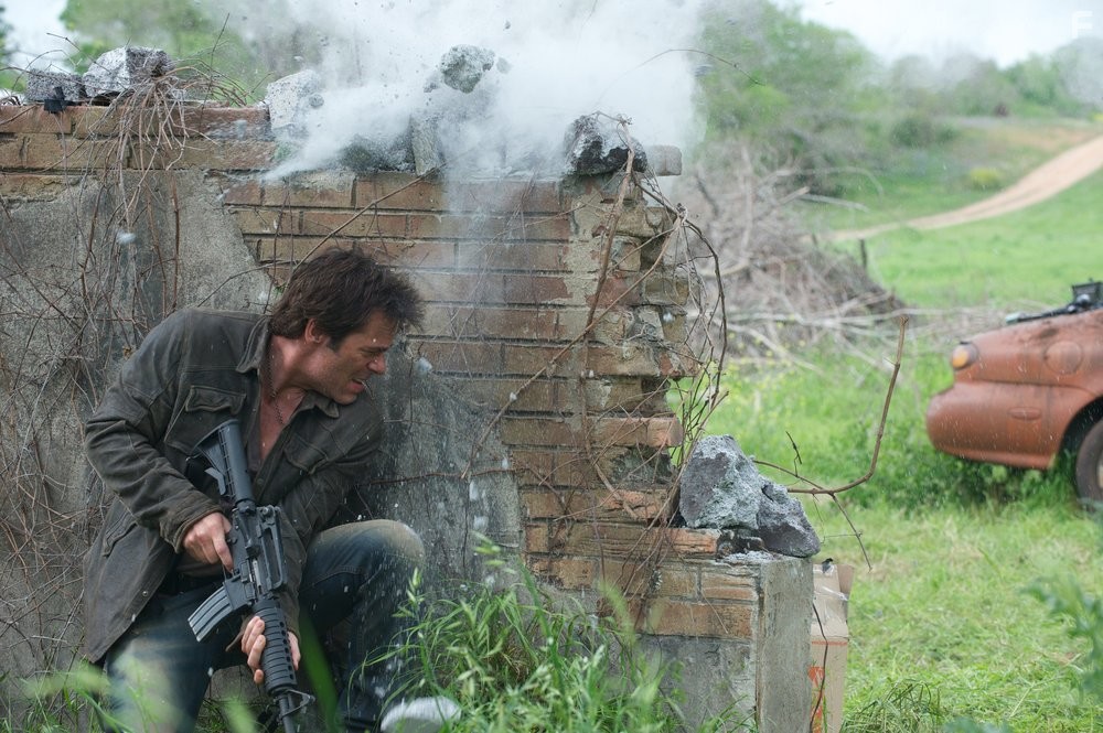 Billy Burke in Революция (2012)