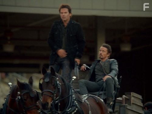 Billy Burke and David Lyons in Революция (2012)