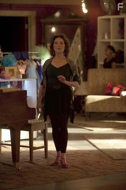 Kelly Bishop in Балерины (2012)