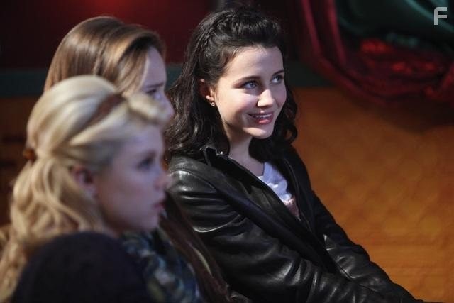 Julia Goldani Telles in Балерины (2012)