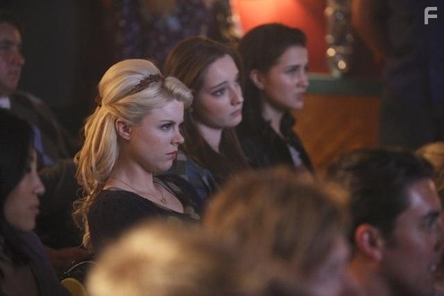 Emma Dumont, Bailey De Young, and Julia Goldani Telles in Балерины (2012)