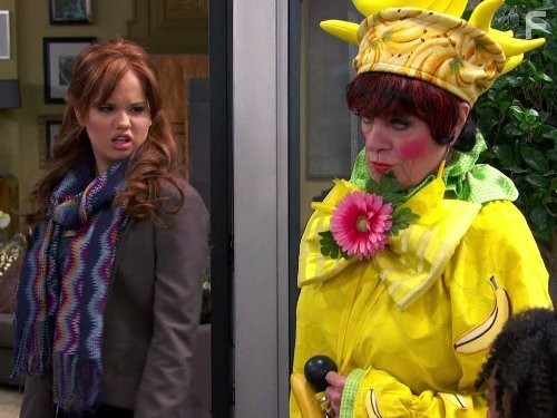 Jo Anne Worley and Debby Ryan in Джесси (2011)