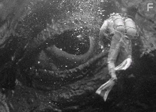 Это прибыло со дна моря (1955)