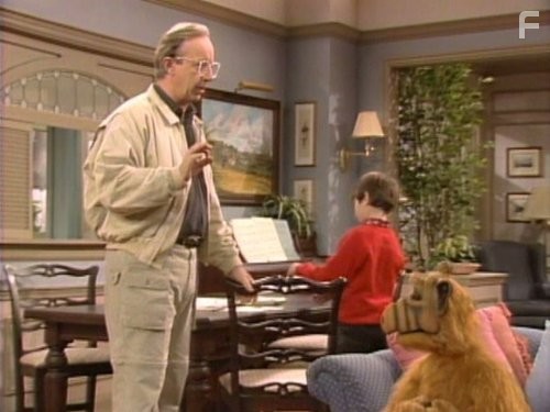 Benji Gregory and Max Wright in Альф (1986)