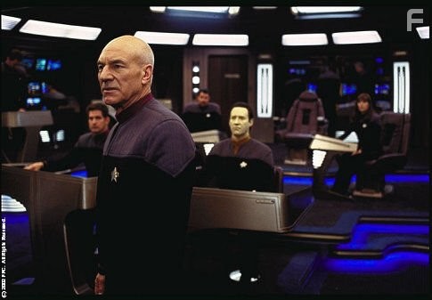 Jonathan Frakes, Marina Sirtis, Brent Spiner, and Patrick Stewart in Звездный путь: Возмездие (2002)