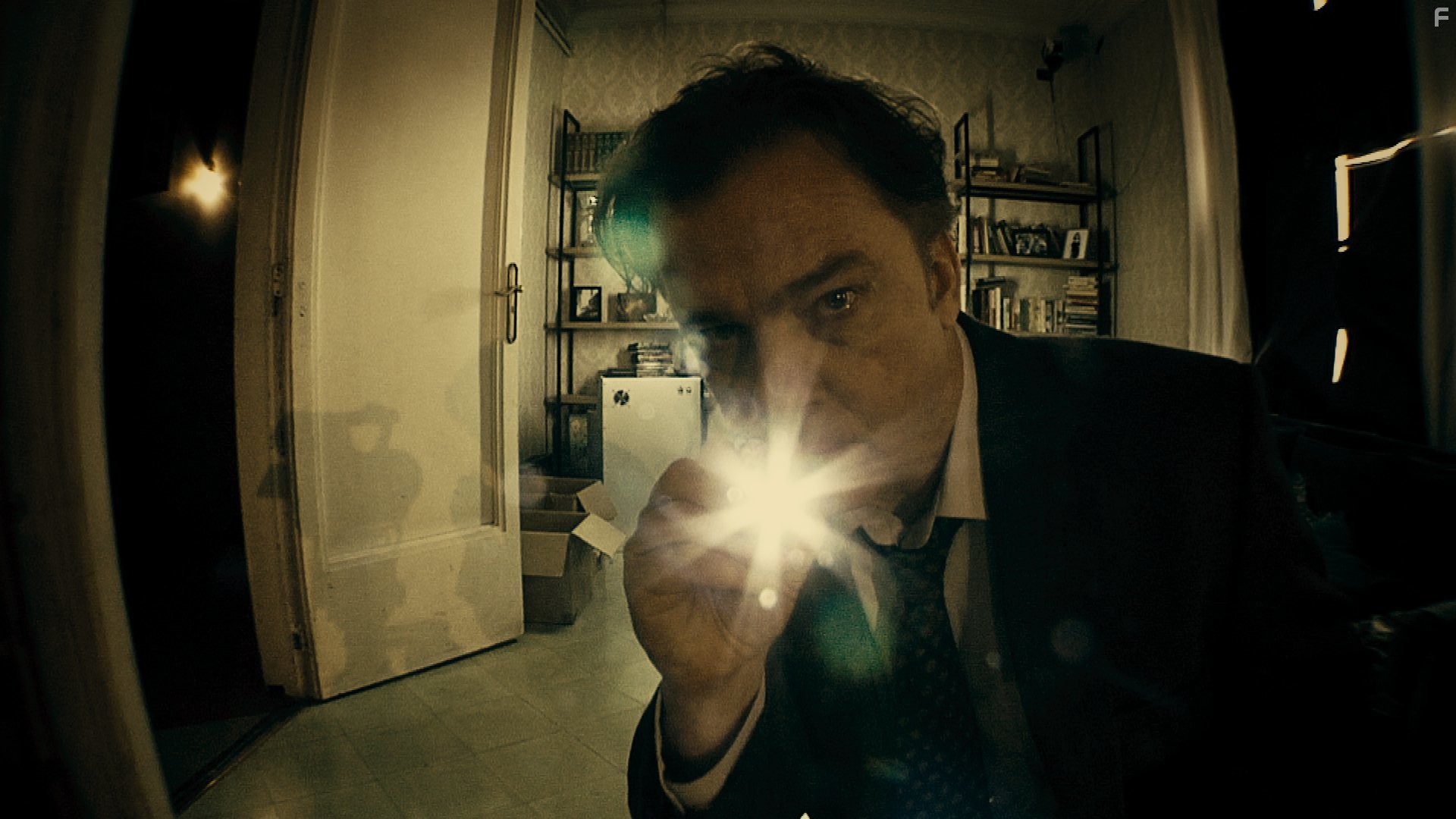 Michael O'Keefe in Квартира 143 (2011)