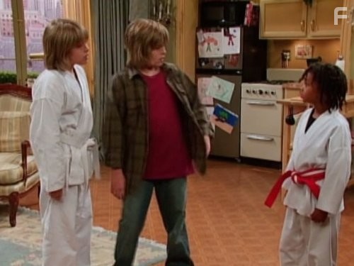 Cole Sprouse, Dylan Sprouse, and Jaden Smith in Всё тип-топ, или Жизнь Зака и Коди (2005)