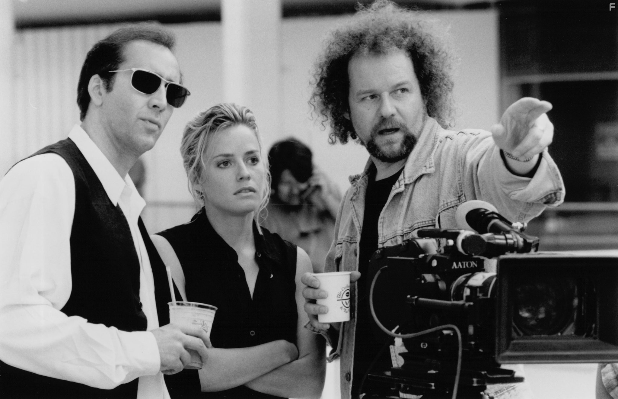 Nicolas Cage, Elisabeth Shue, and Mike Figgis in Покидая Лас-Вегас (1995)