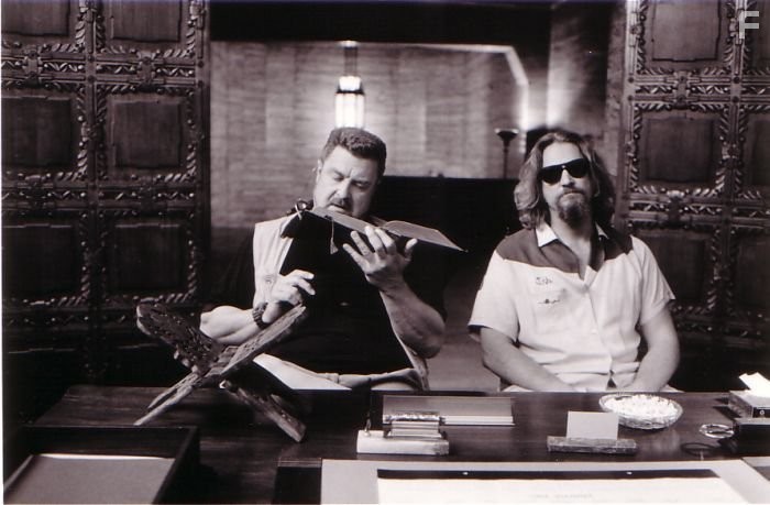 Jeff Bridges and John Goodman in Большой Лебовски (1998)