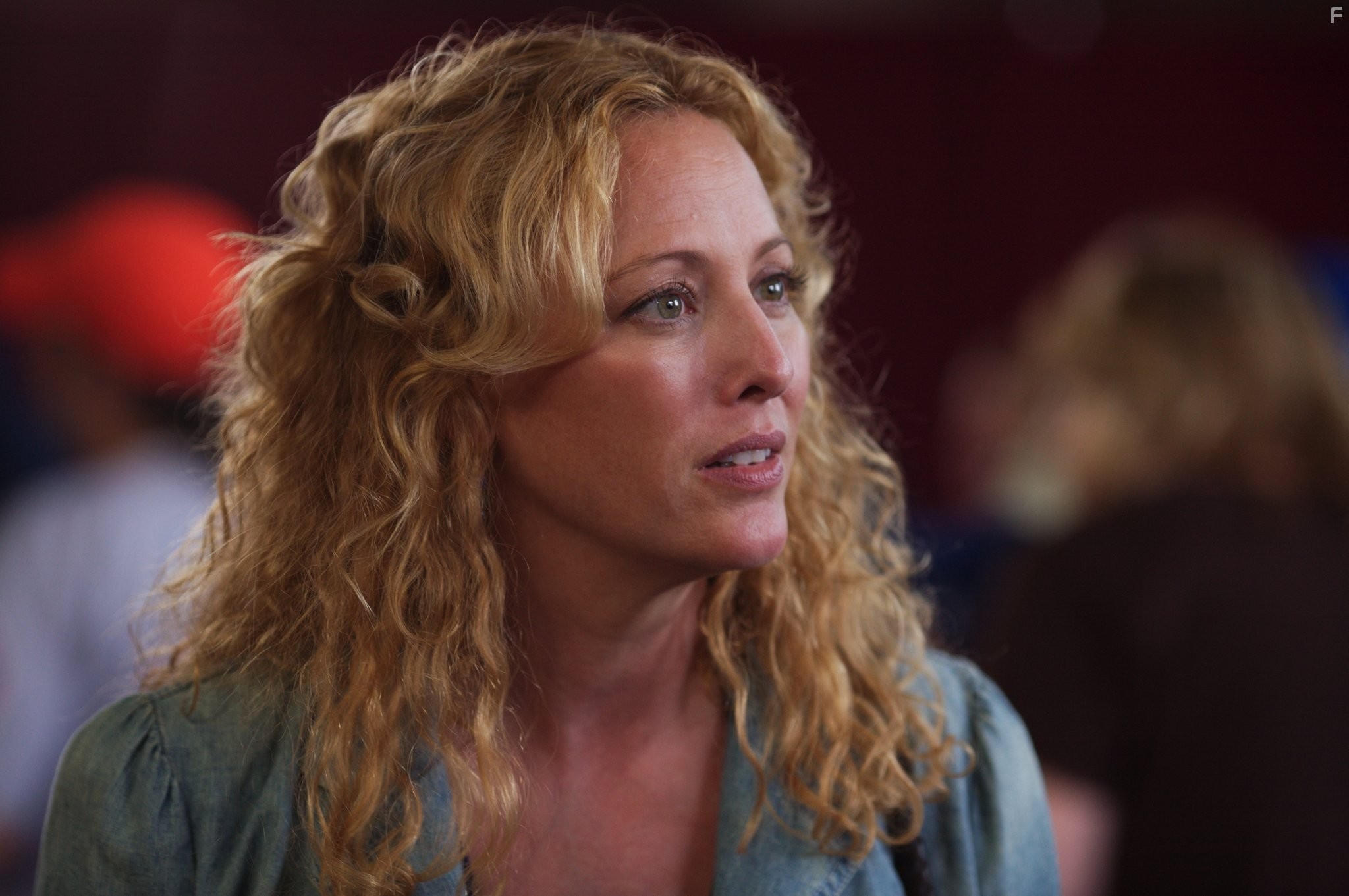 Virginia Madsen in В одно ухо влетело (2008)