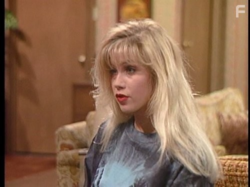 Christina Applegate in Женаты... с детьми (1987)