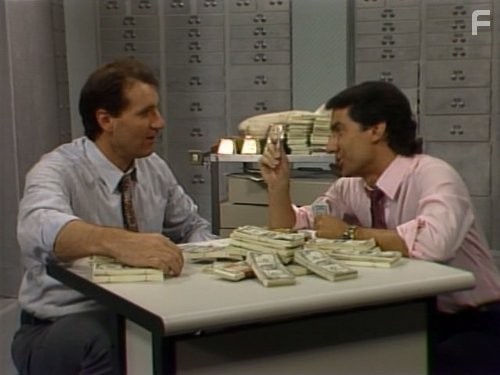 David Garrison and Ed O'Neill in Женаты... с детьми (1987)