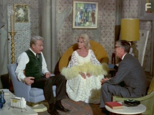 Eddie Albert, Eva Gabor, and Herbert Anderson in Зеленые просторы (1965)