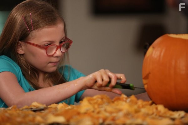 Bebe Wood in Новая норма (2012)