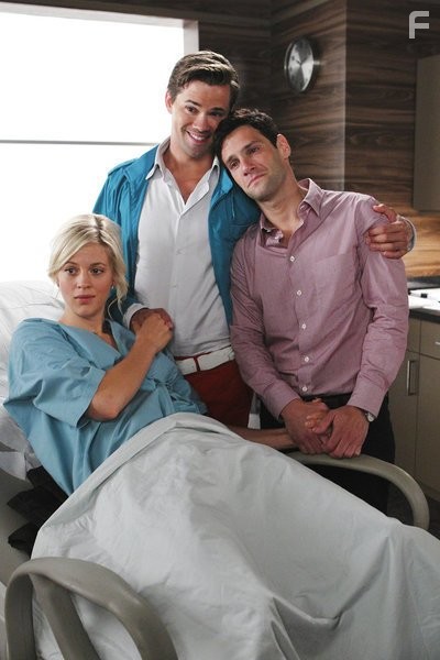 Justin Bartha, Andrew Rannells, and Georgia King in Новая норма (2012)