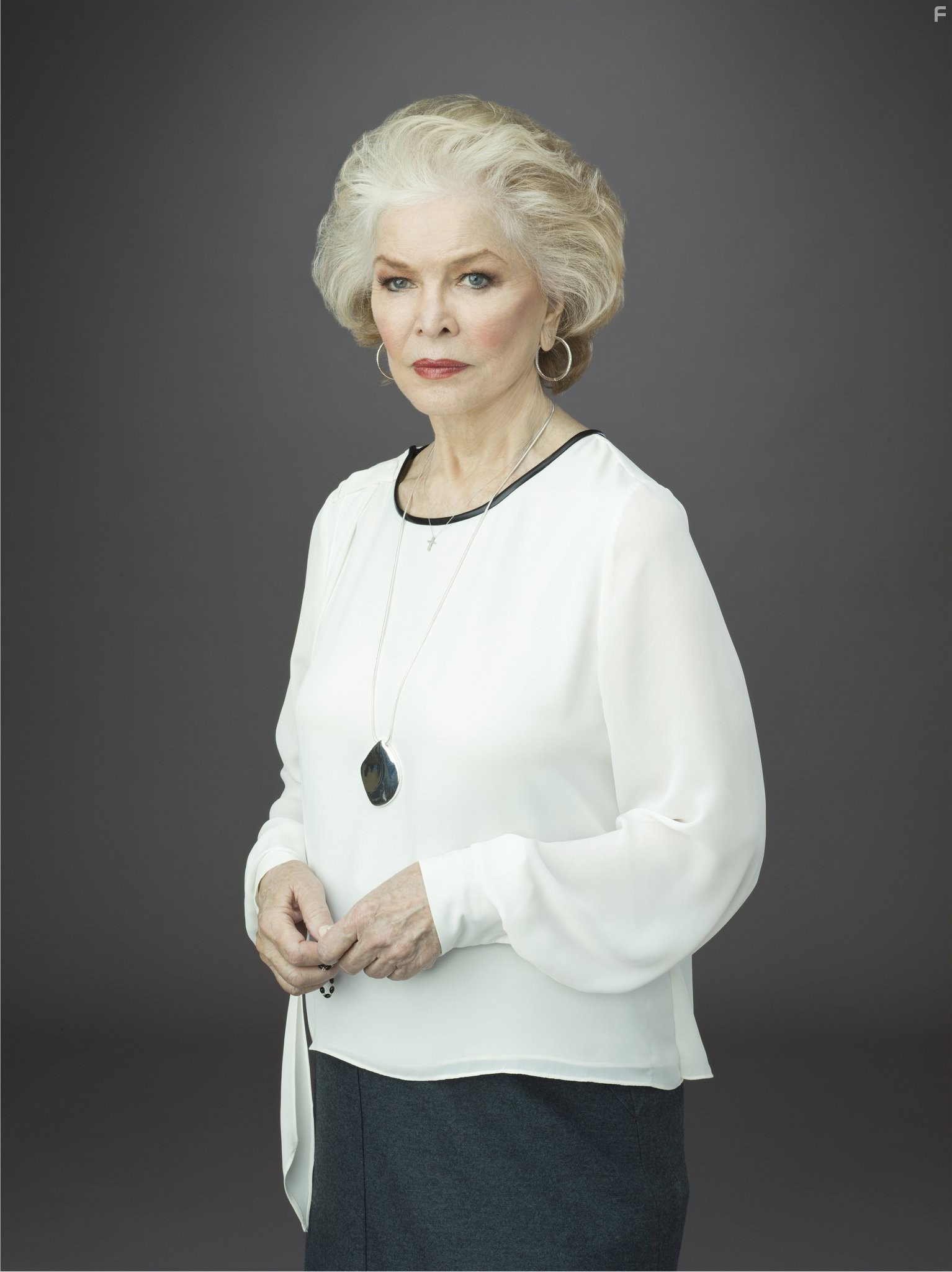 Ellen Burstyn in Кома (2012)