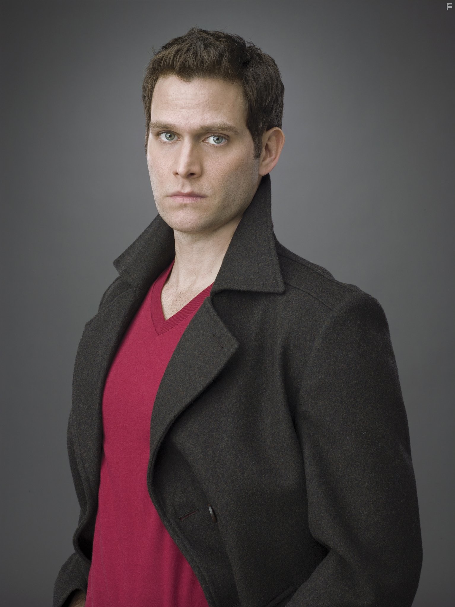 Steven Pasquale in Кома (2012)