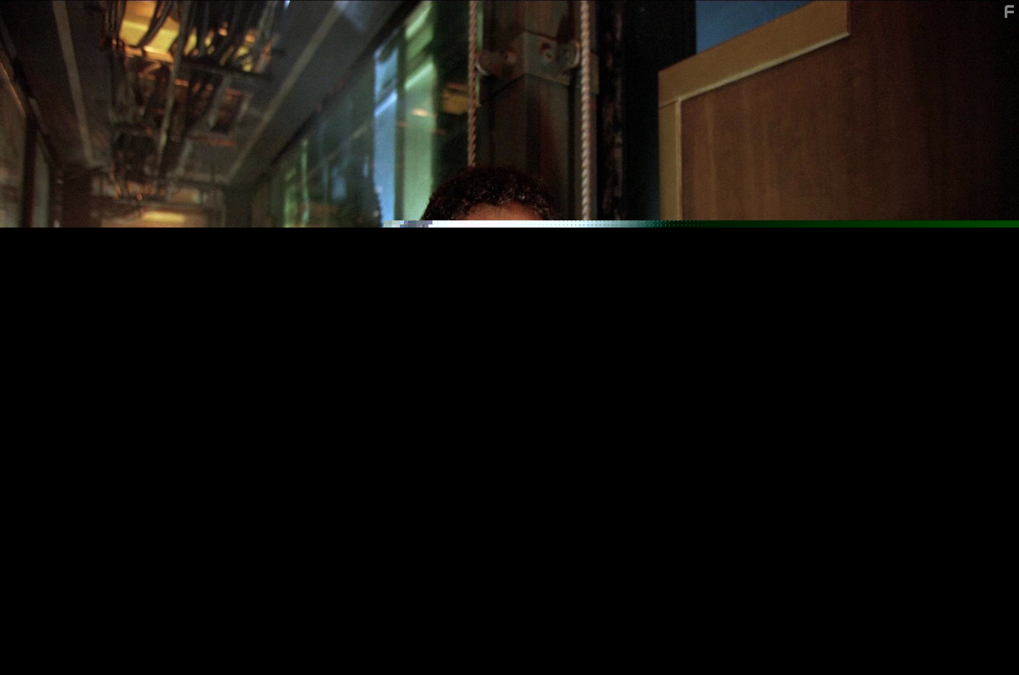 Tony Shalhoub and Shannon Elizabeth in Тринадцать привидений (2001)