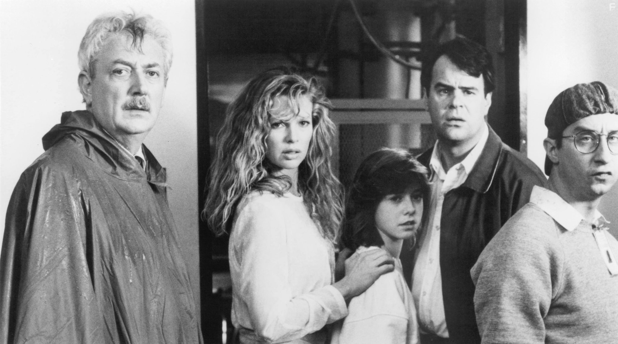 Dan Aykroyd, Kim Basinger, Alyson Hannigan, Joseph Maher, and Wesley Mann in Моя мачеха - инопланетянка (1988)