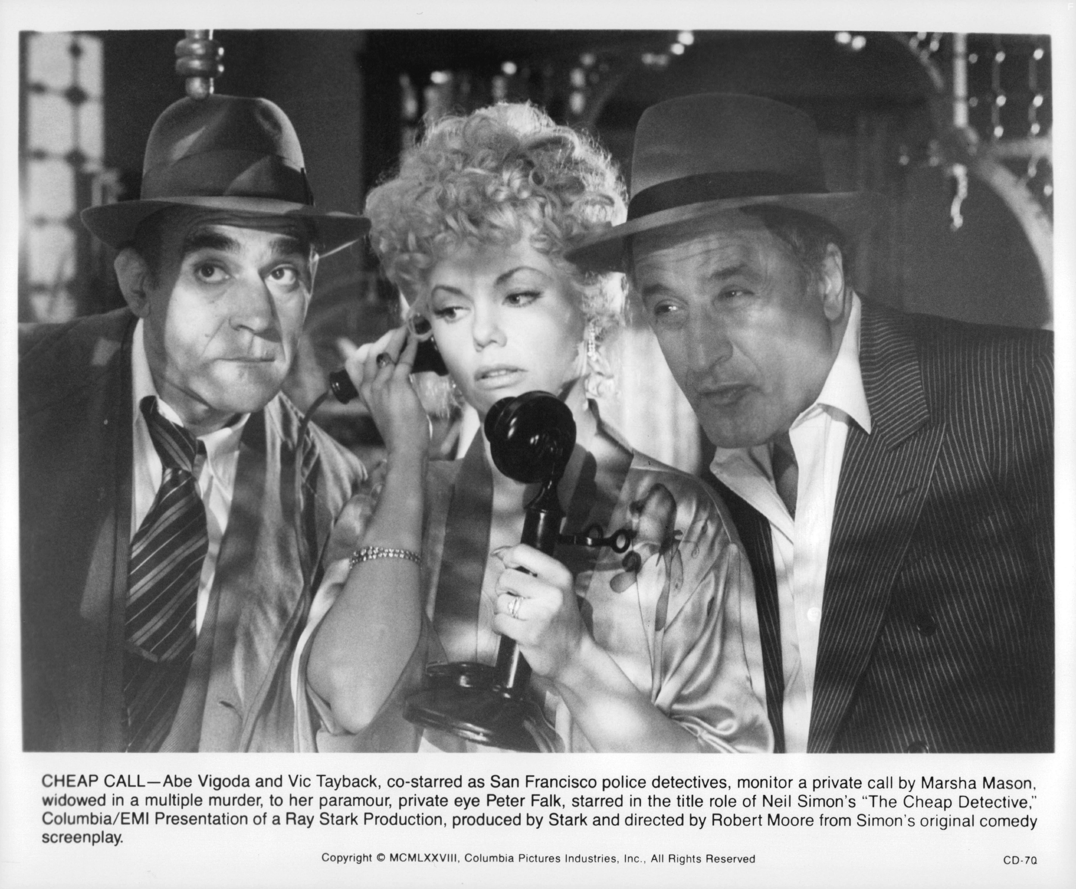 Abe Vigoda, Marsha Mason, and Vic Tayback in Дешевый детектив (1978)
