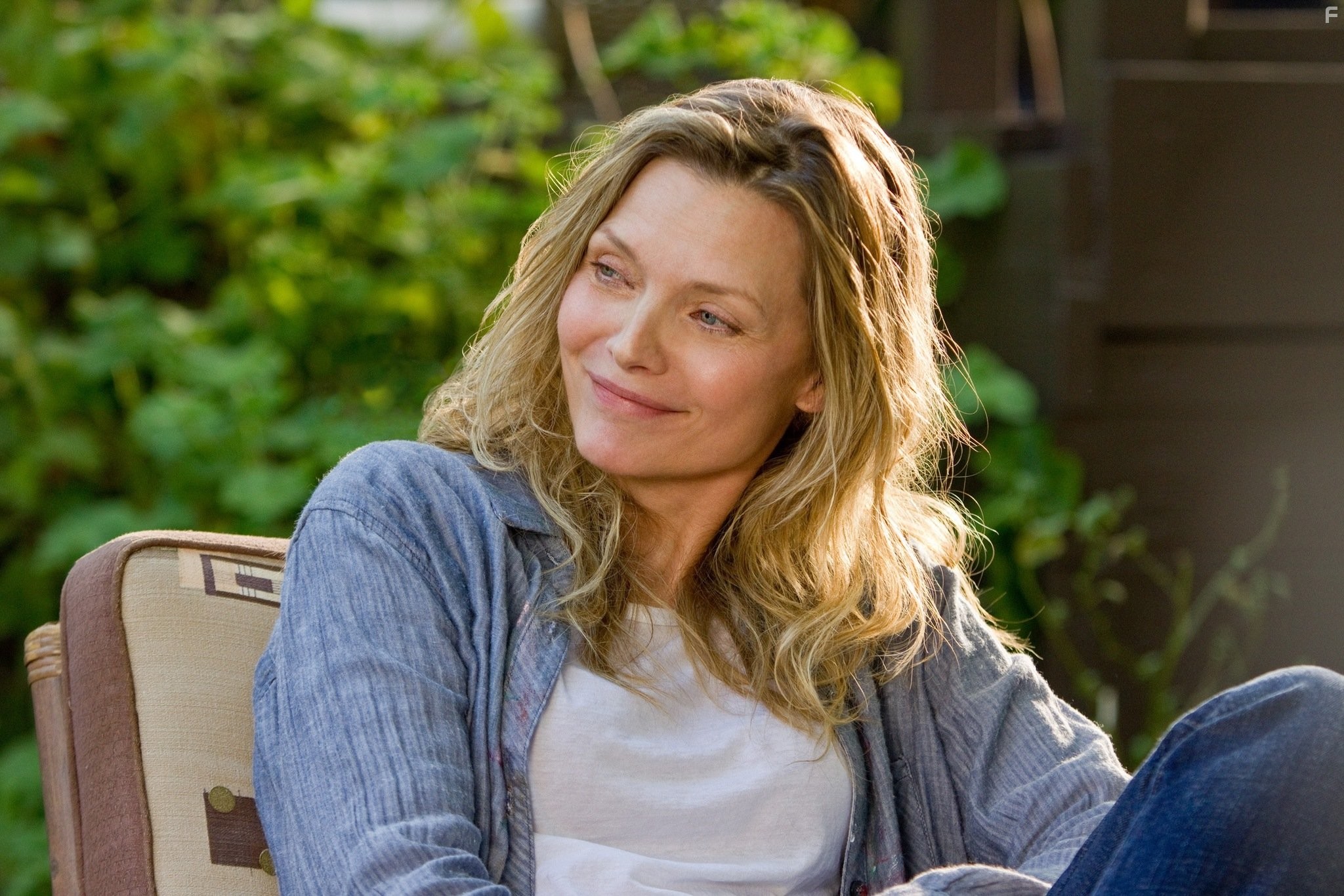 Michelle Pfeiffer in Люди как мы (2012)