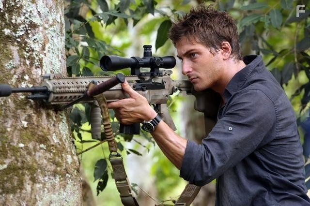 Daniel Lissing in Отчаянные меры (2012)