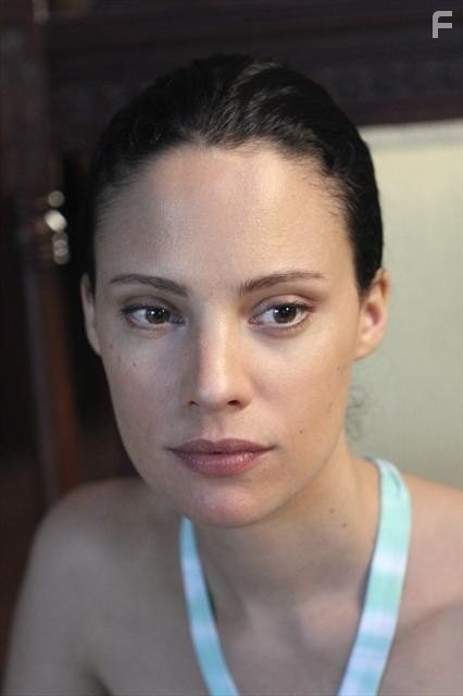 Camille De Pazzis in Отчаянные меры (2012)