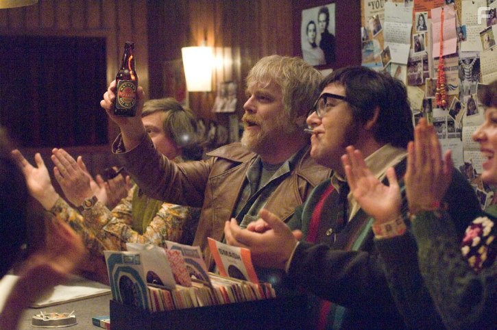 Philip Seymour Hoffman and Nick Frost in Рок-волна (2009)