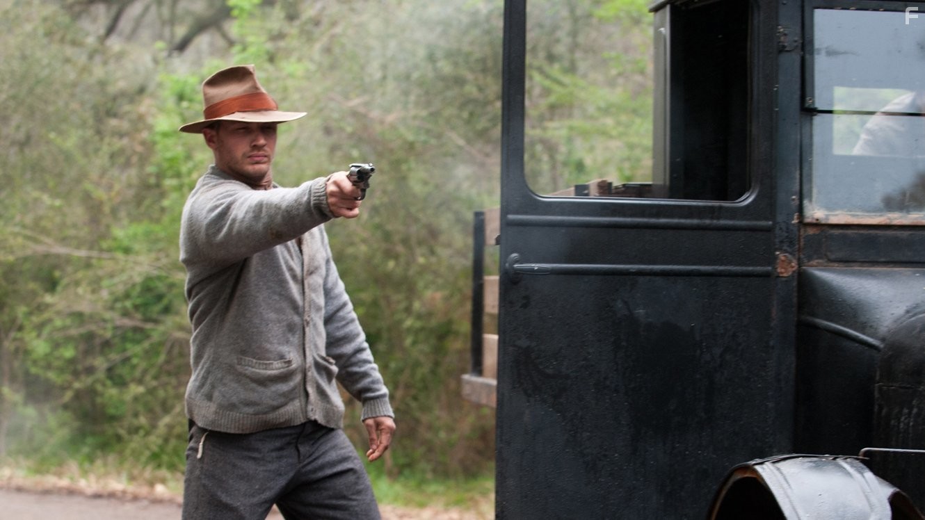 Tom Hardy in Самый пьяный округ в мире (2012)