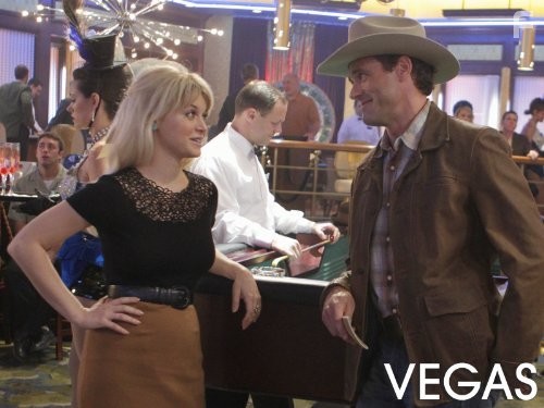 Jason O'Mara and Sarah Jones in Вегас (2012)