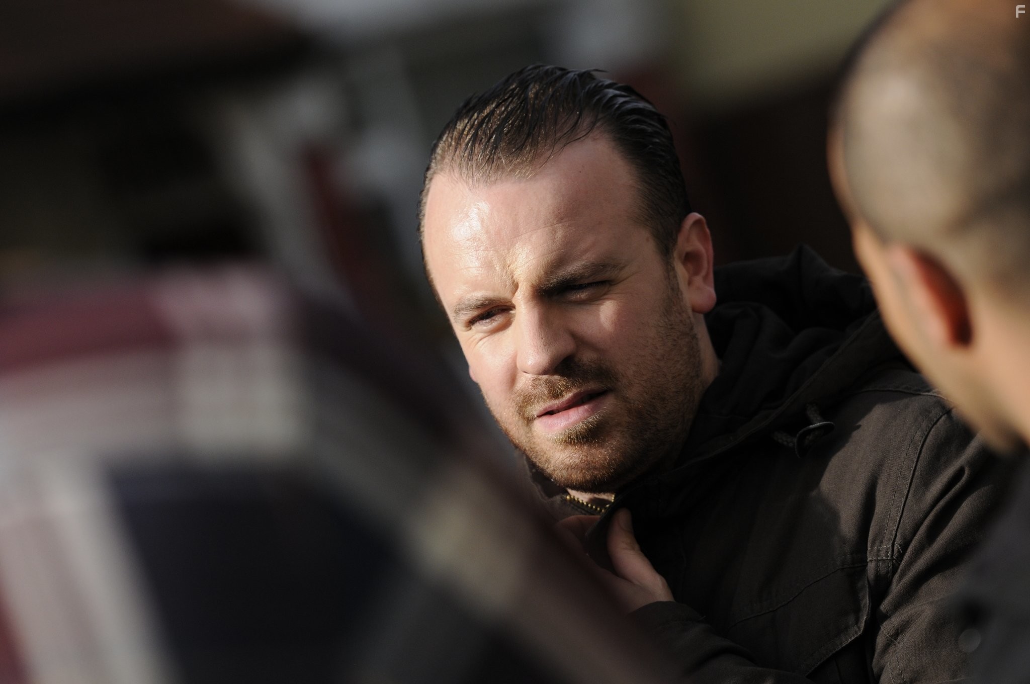 Simon Phillips in Хулиган с белым воротничком (2012)