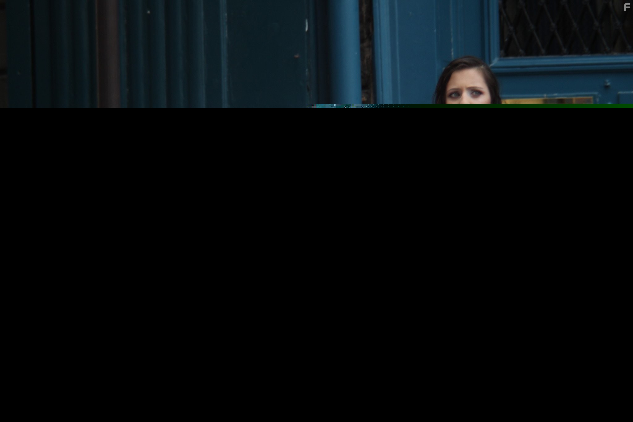 Rita Ramnani in Хулиган с белым воротничком (2012)