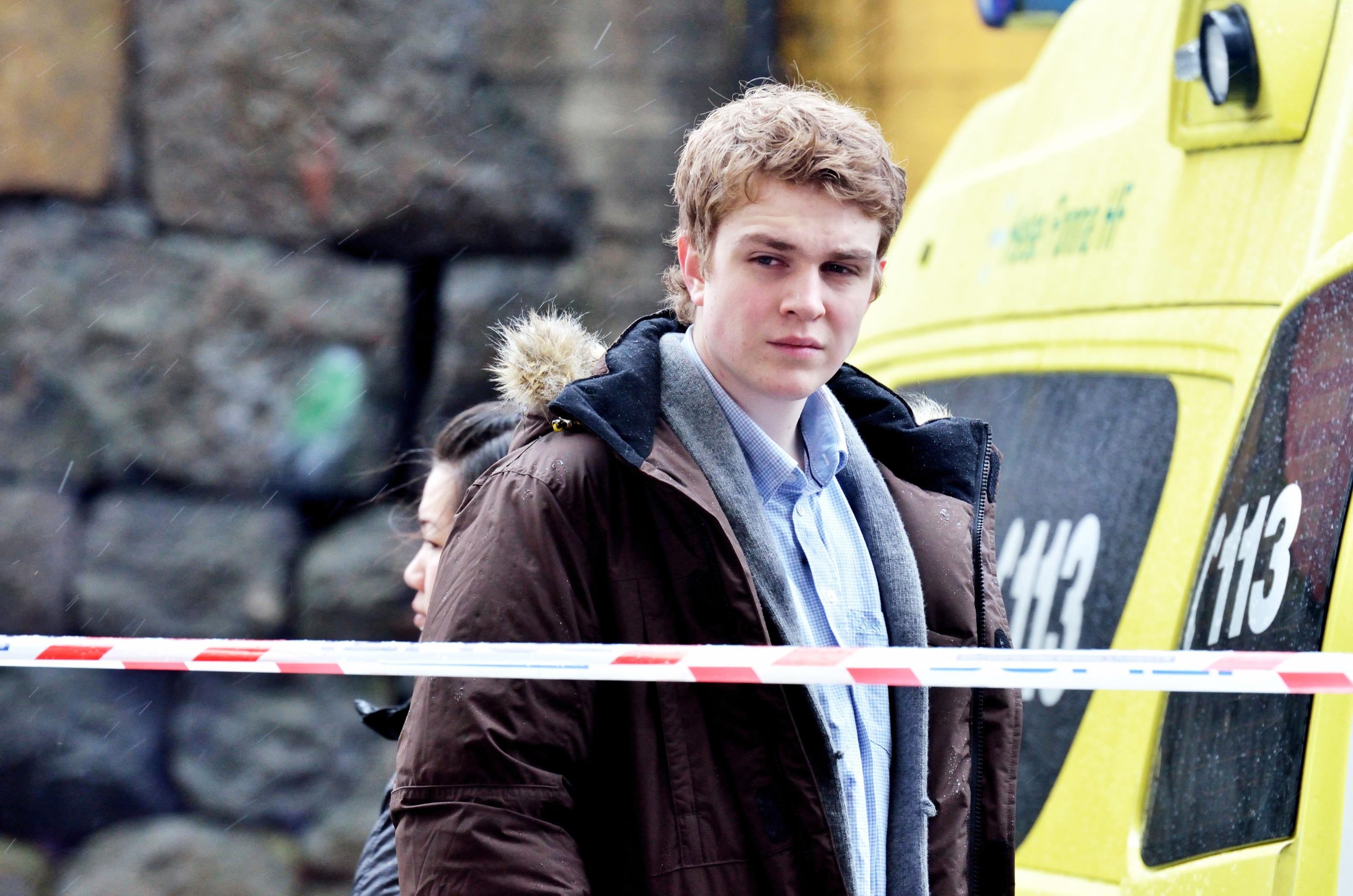 Varg Veum - De dde har det godt (2012)