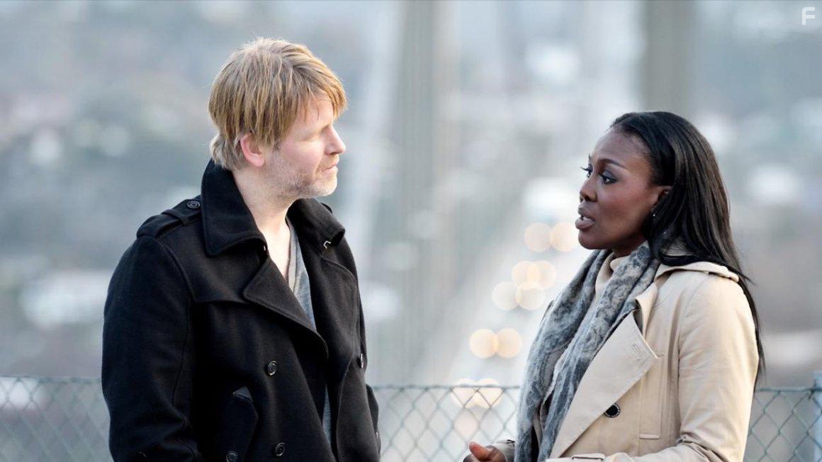 Varg Veum - De dde har det godt (2012)