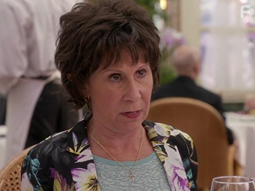 Rhea Perlman in Проект Минди (2012)