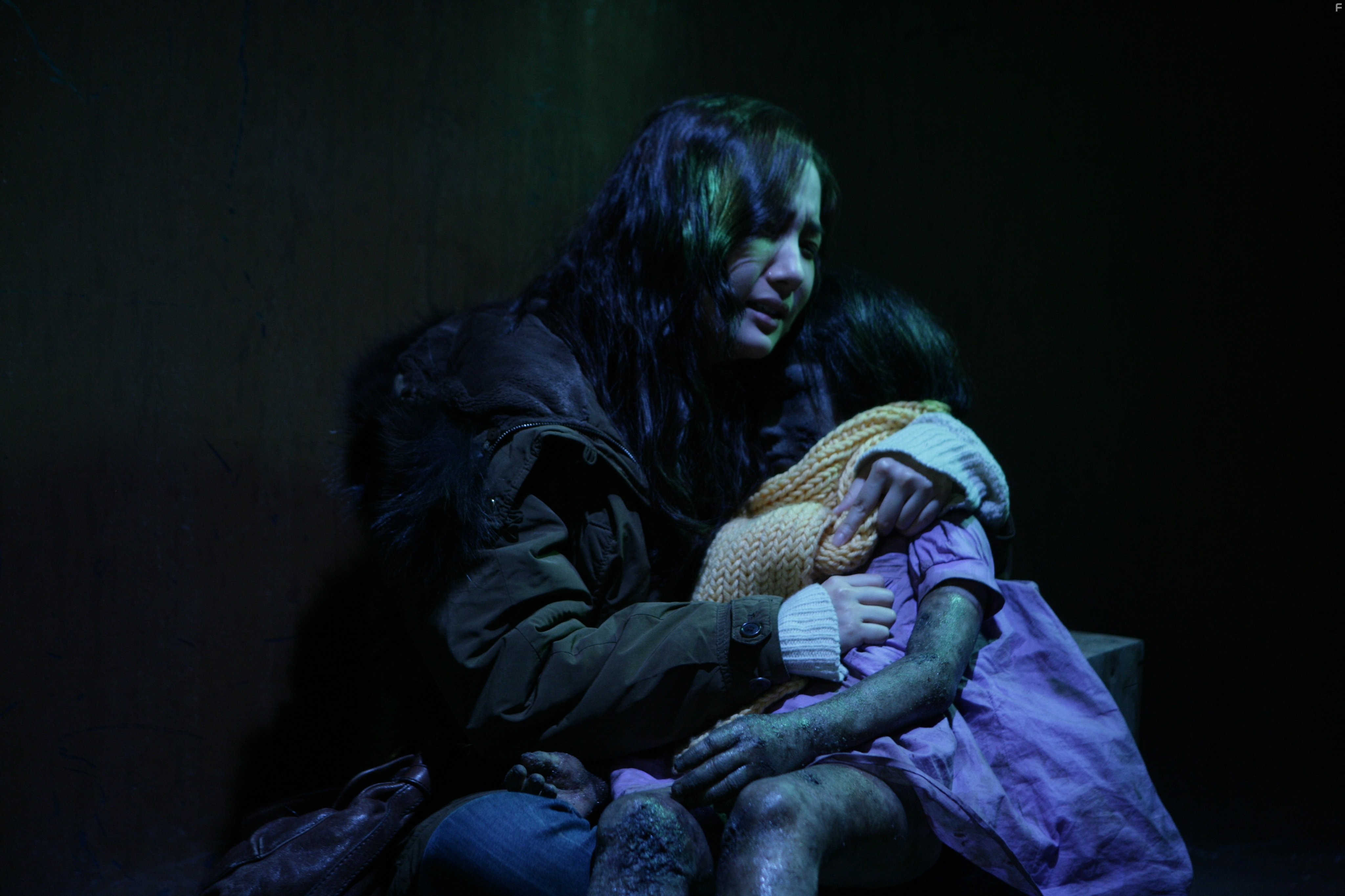 Go-hyang-i: Jook-eum-eul bo-neun doo gae-eui noon (2011)