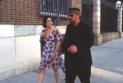 Neve Campbell and James Toback in Когда меня полюбят (2004)