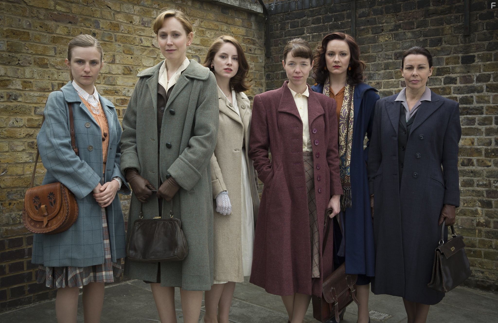 Julie Graham, Hattie Morahan, Rachael Stirling, Anna Maxwell Martin, Sophie Rundle, and Faye Marsay in Код убийства (2012)