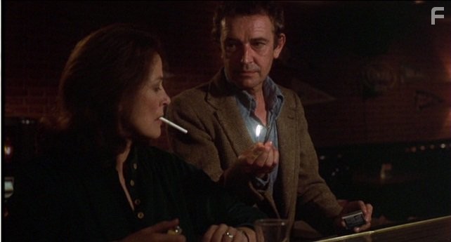 Tony Beckley and Colleen Dewhurst in Когда звонит незнакомец (1979)